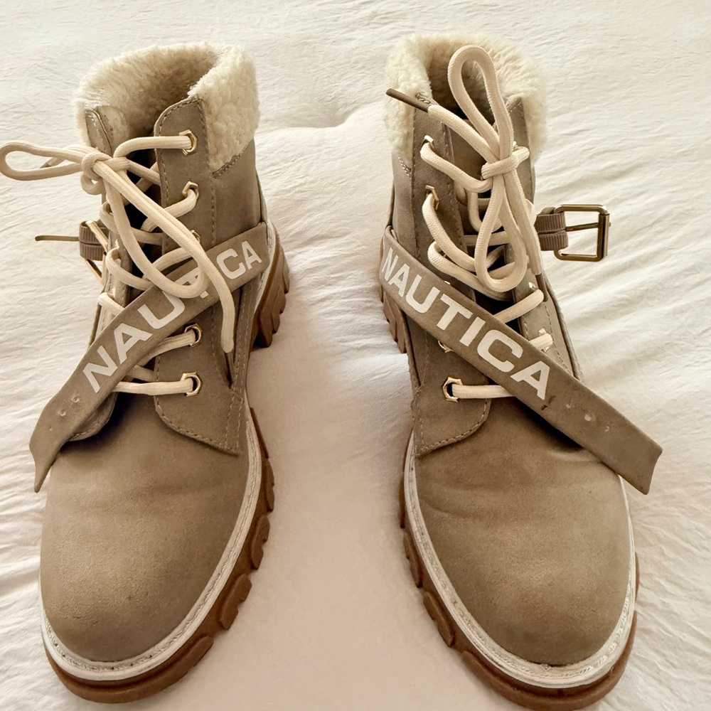 Nautica Women's Beige Boots with Shearling